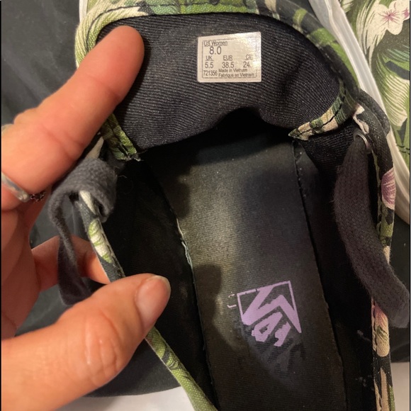 Floral Vans - Picture 6 of 7